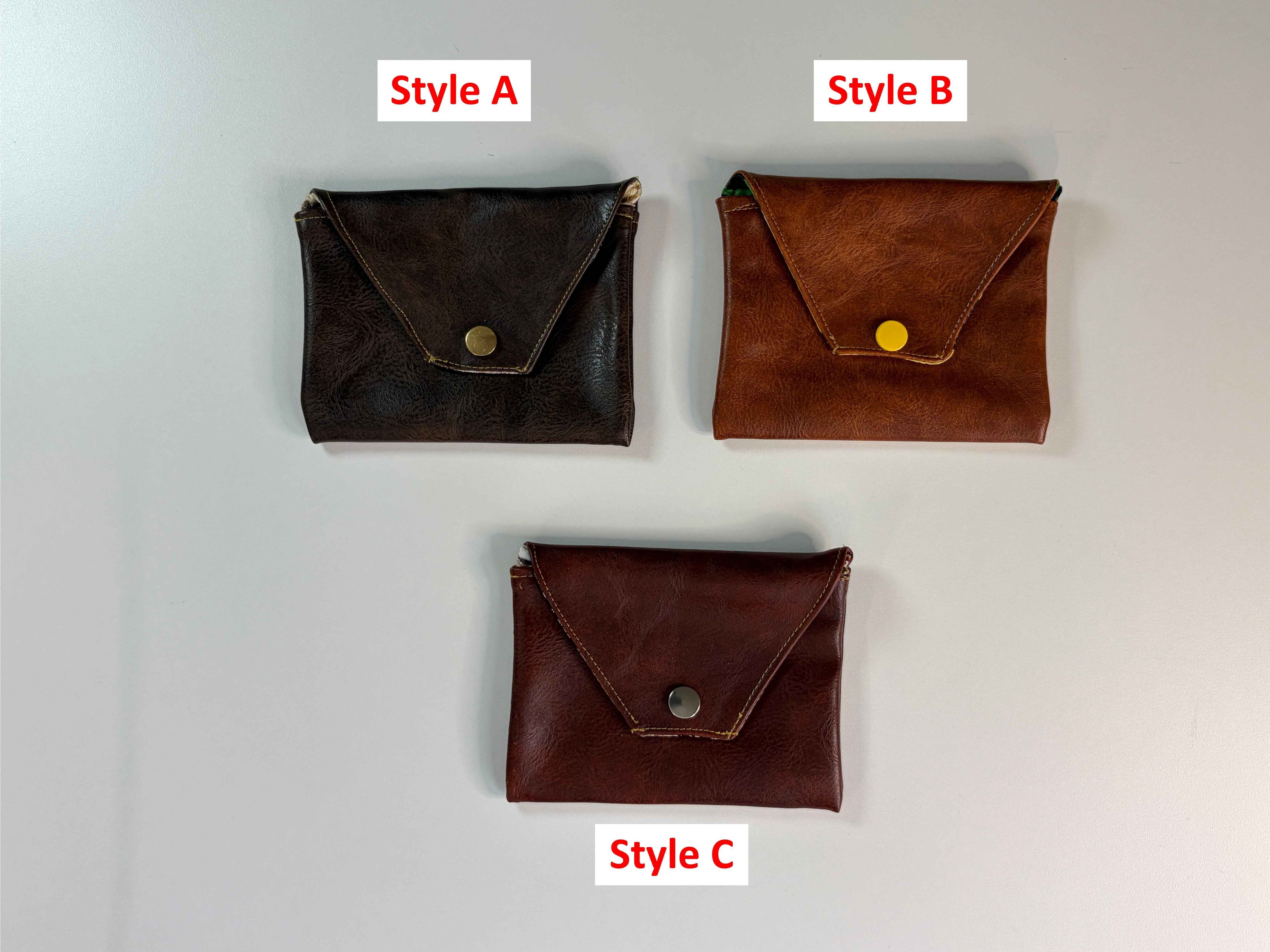 Étui pour serviette sanitaire cuir synthétique - Style au choix
